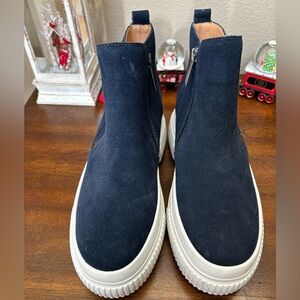 J/SLIDES Women's Navy Ankle Boots